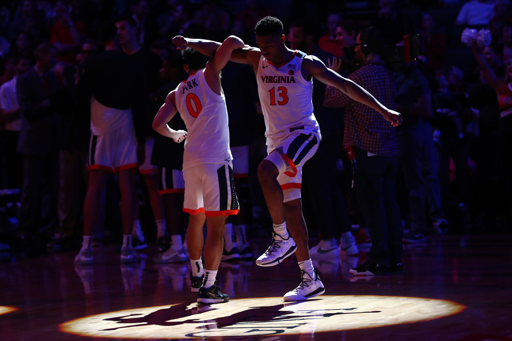 20191127_cdp_sports_uvabasketball145.JPG
